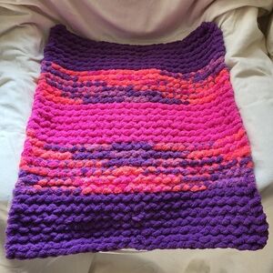 Hand-knit pet pad, size medium